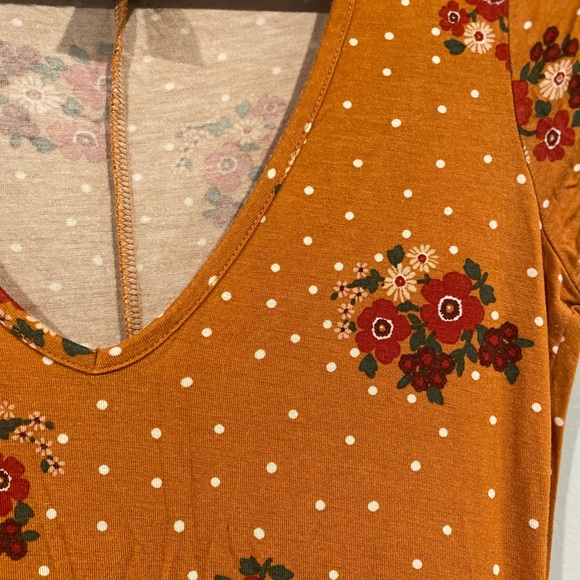 Forever21 floral dress - Picture 2 of 3